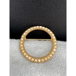 Vintage Ciner‎ Brooch Faux Pearl Signed